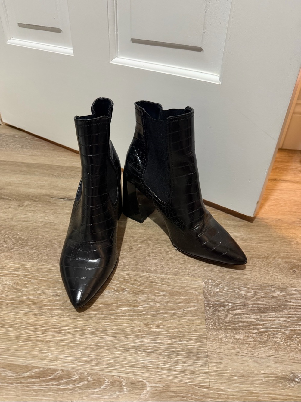 Steve Madden Black Croc-Embossed Pointed Chelsea Booties